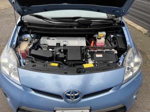 2014 TOYOTA Prius Plug In Hybrid