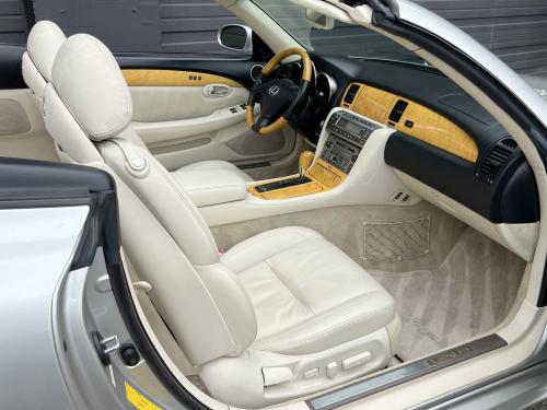 2002 LEXUS SC430