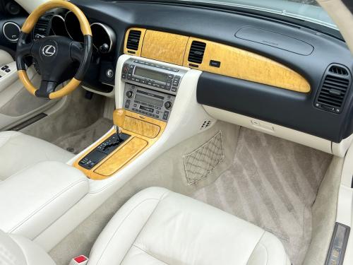 2002 LEXUS SC430