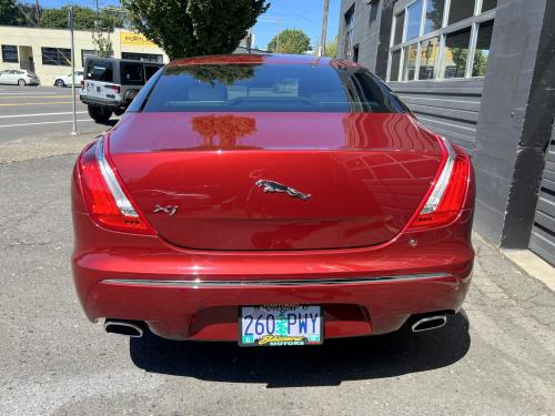 2011 JAGUAR XJ