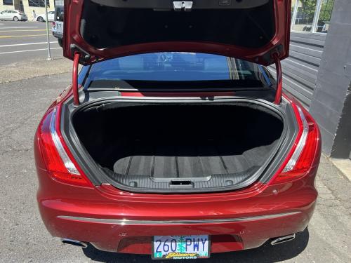 2011 JAGUAR XJ
