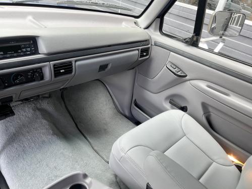 1996 FORD Bronco XLT